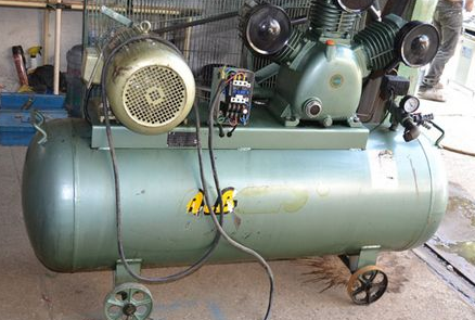 活塞式制冷压缩机油泵压力不正常的故障分析_油压差过高